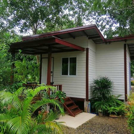 Sameikei Homestay Фрае Екстериор снимка