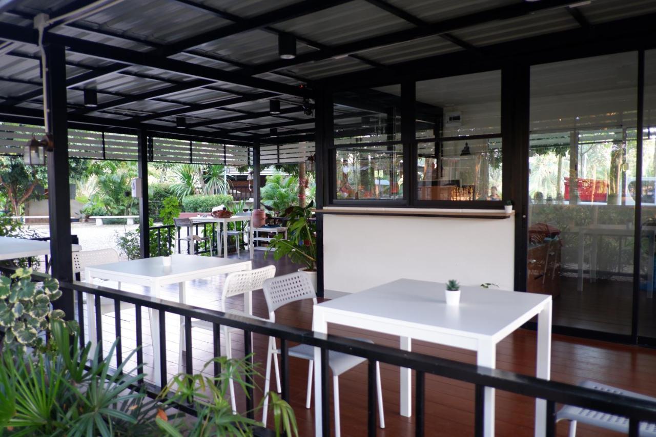 Sameikei Homestay Фрае Екстериор снимка