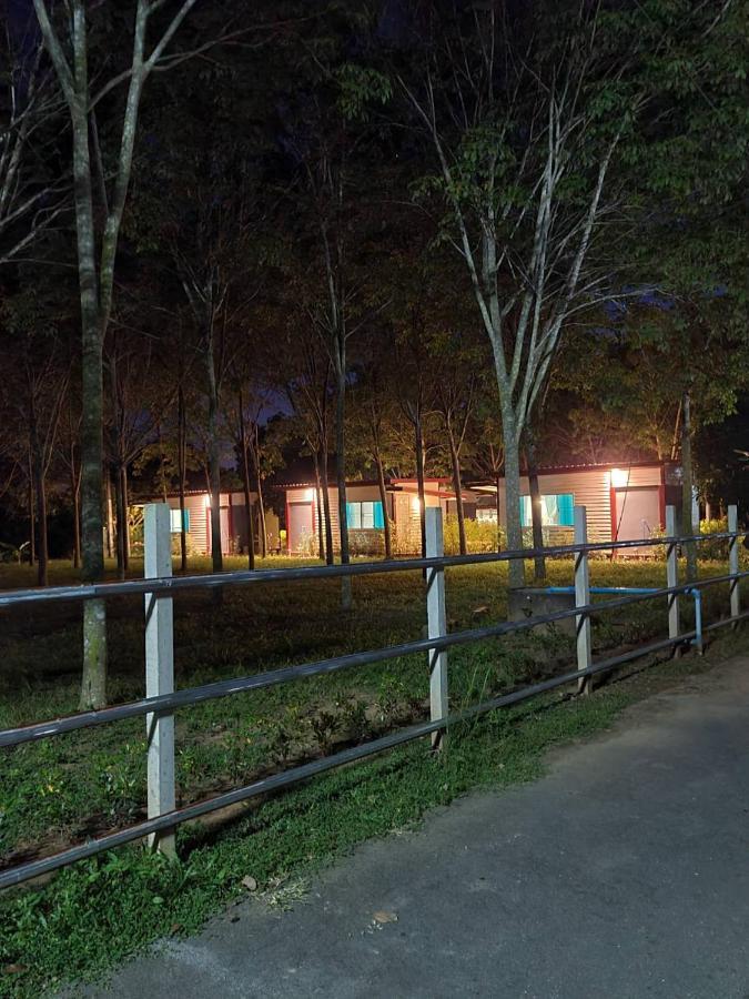 Sameikei Homestay Фрае Екстериор снимка