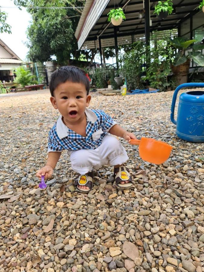 Sameikei Homestay Фрае Екстериор снимка