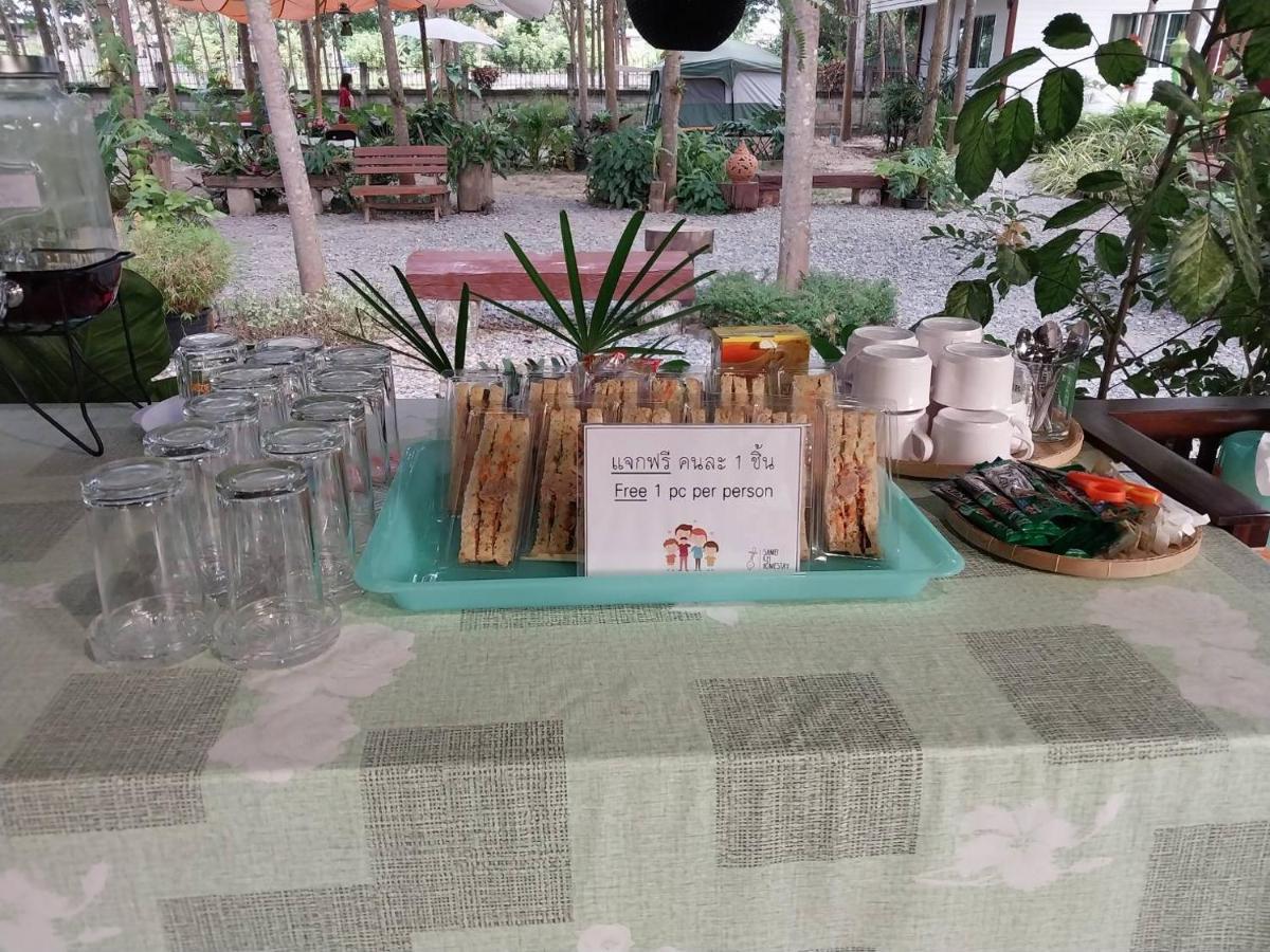 Sameikei Homestay Фрае Екстериор снимка